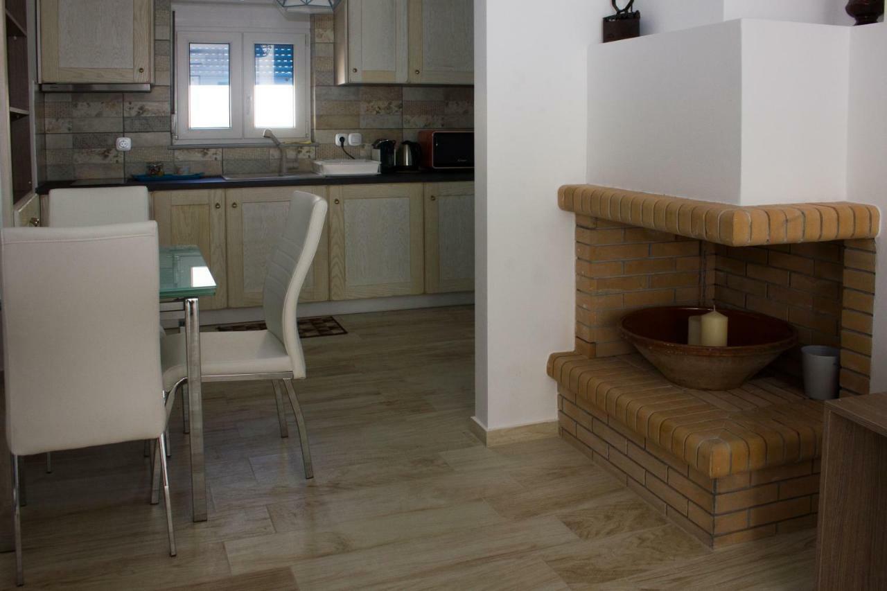 Blue Island Apartment Batsi  Exterior photo