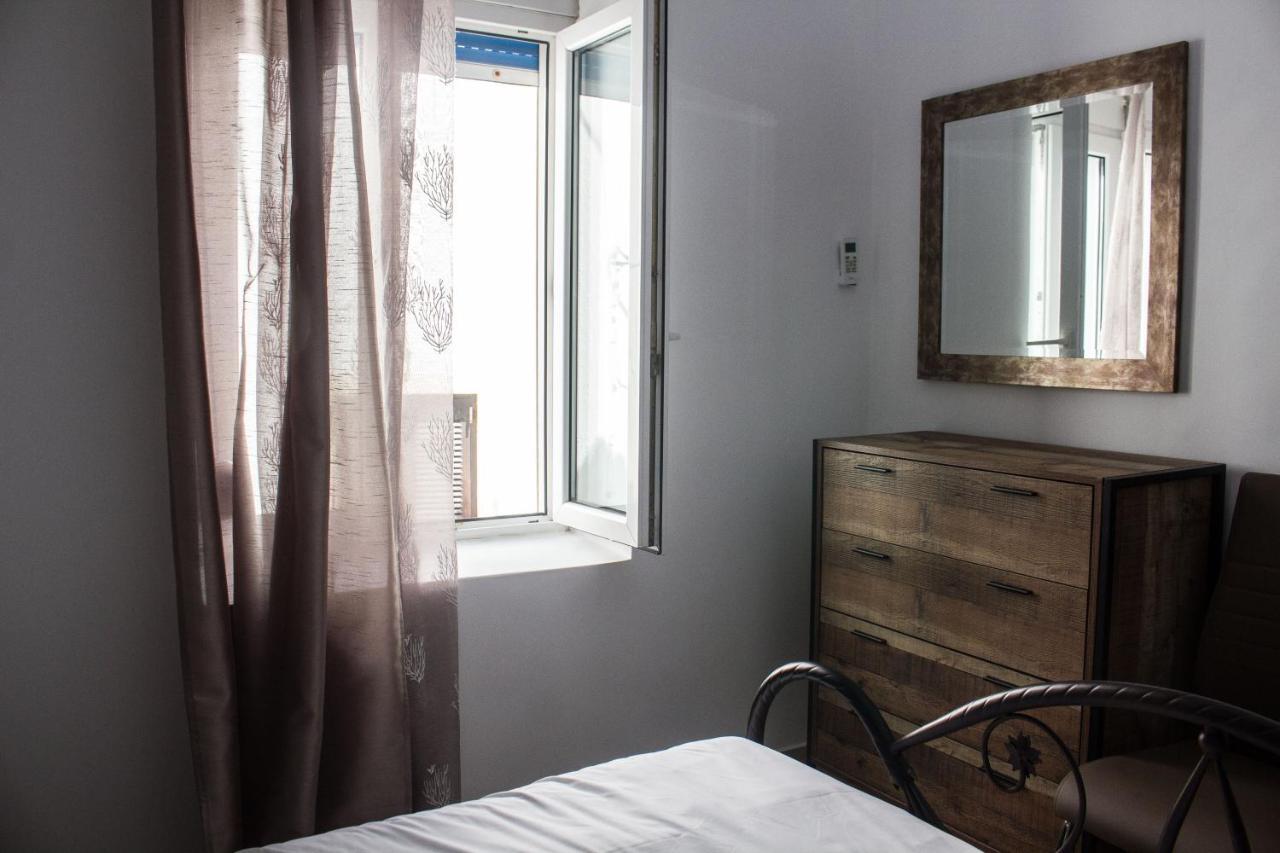 Blue Island Apartment Batsi  Exterior photo